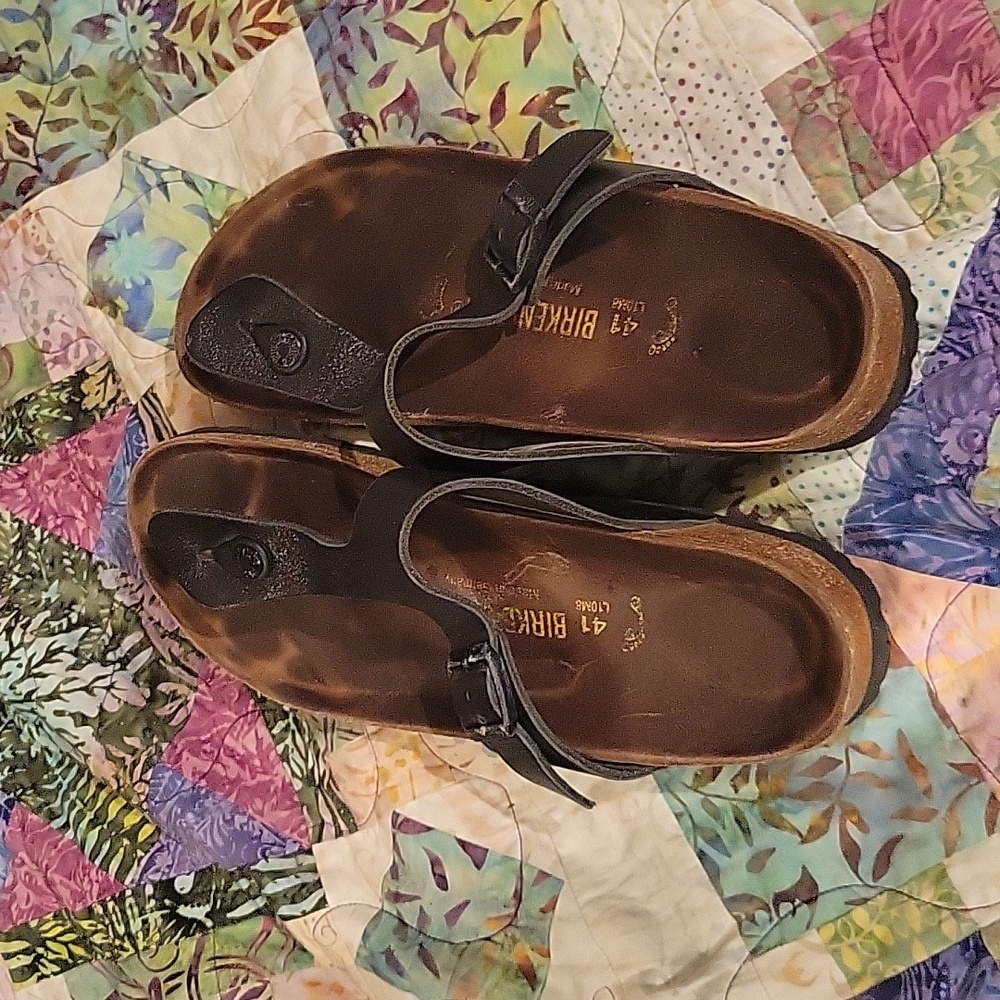 Black birkenstocks